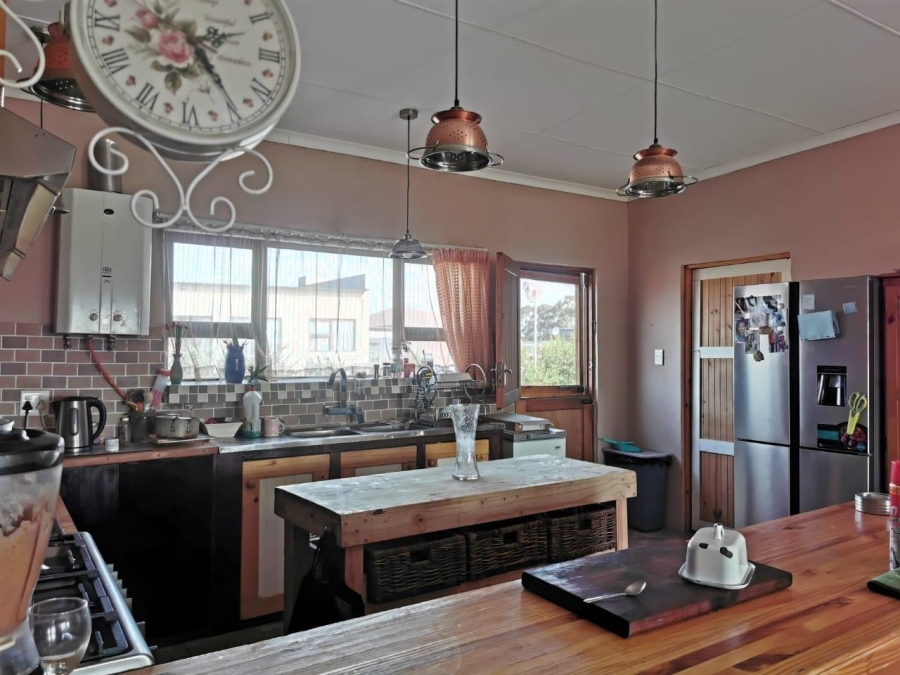 4 Bedroom Property for Sale in Hooikraal Western Cape